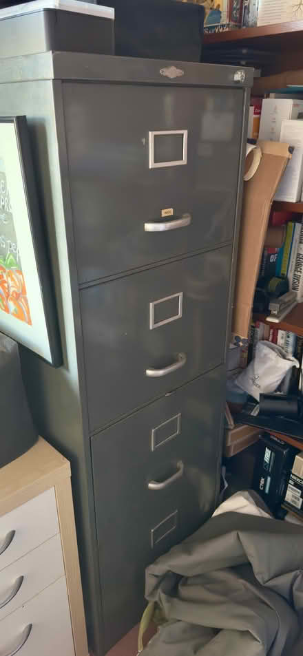 Photo of free 3 drawer metal filing cabinet (Newbury Park IG2) #1
