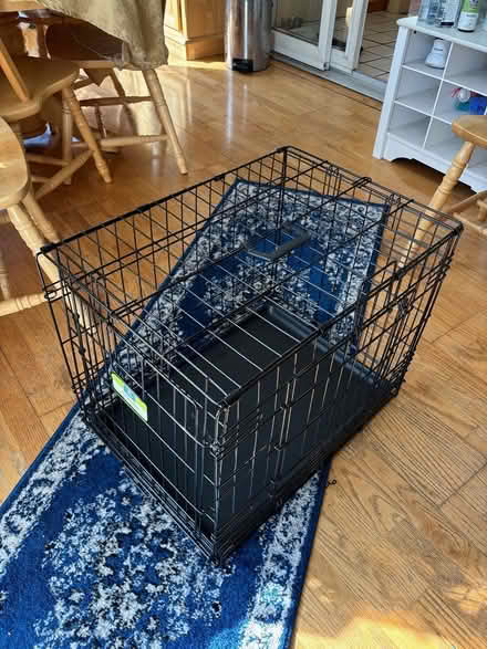 Photo of free Dog Crate -- small (Arlington) #2