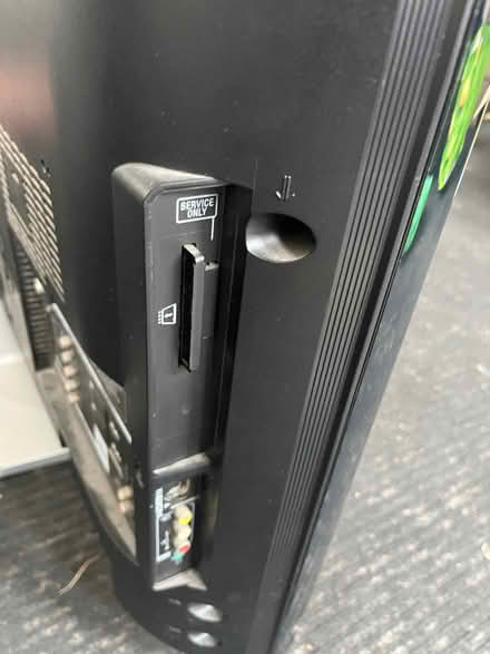 Photo of free Sony Bravia television (Bruisyard IP13) #3