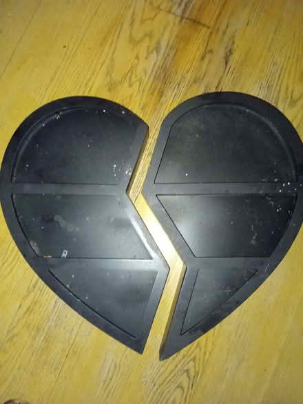 Photo of free Heart shaped shelves (Blacklands TN34) #3