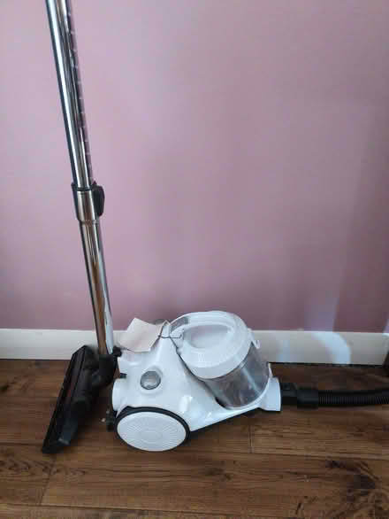 Photo of free Hoover (Queens Park W9) #1