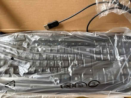 Photo of free Microsoft 600 wired keyboard (Wargrave RG10) #1