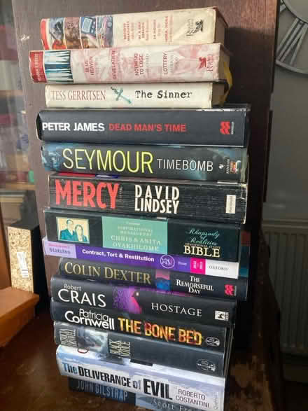 Photo of free Books (mostly thrillers) (CV6 - Courthouse Green) #2