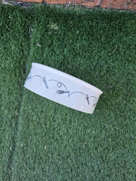 Photo of free Maxwell and Williams Pet Bowl (Castle Hill) #3