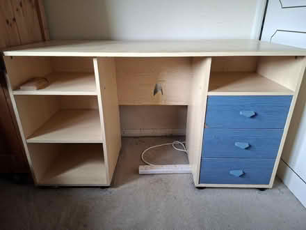 Photo of free Desk unit (Ruislip HA4) #1