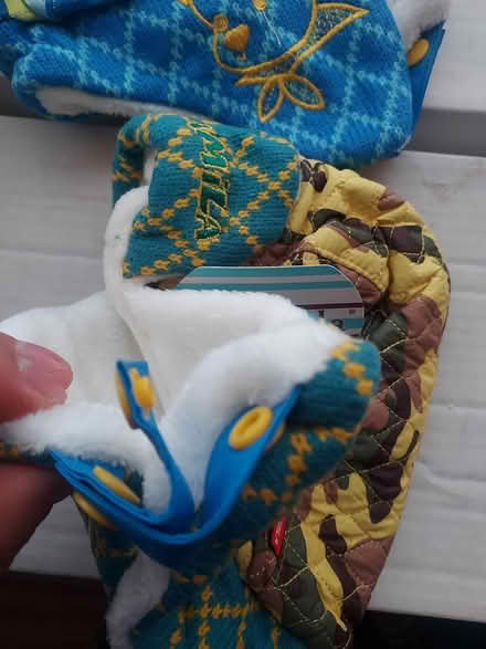 Photo of free baby socks and 4 baby winter hats (little ferry) #4