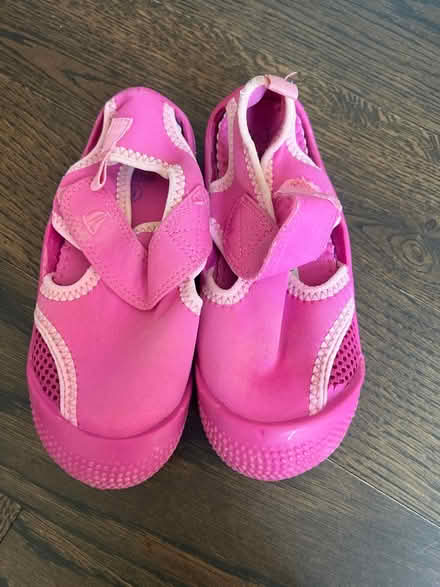 Photo of free Jelly / beach shoes (SE24) #1