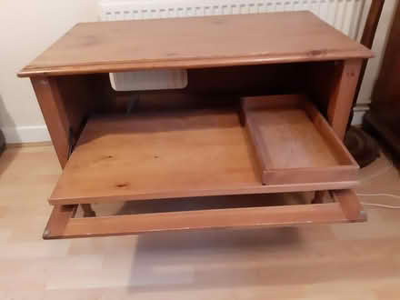 Photo of free Unit suitable TV, Xbox, dvd etc (Whitemoor NG8) #1