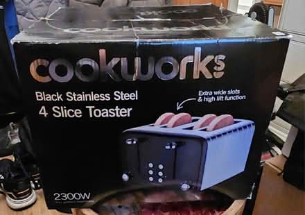 Photo of free 4 slice toaster (Cm15 8px) #1