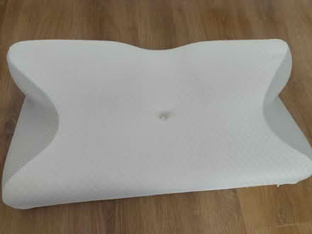 Photo of free Ergonomic pillow (Broadheath WA14) #1