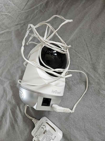 Photo of free IeGeek monitor (Littlemore OX4) #1