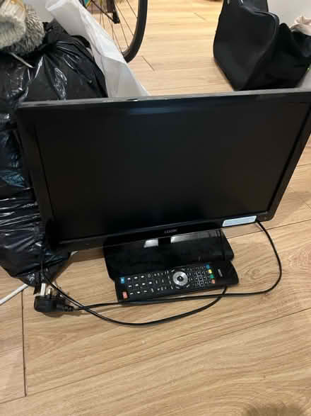 Photo of free Screen (Brixton Hill SW2) #1