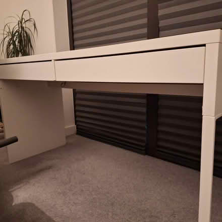 Photo of free Ikea White Desk (SE17) #1