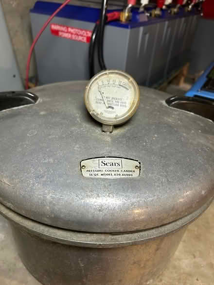 Photo of free pressure cooker & lamp (Denbigh near Lucas Crk bridge) #1