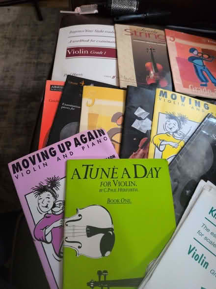 Photo of free Violin sight reading and work books (St Albans AL4) #3