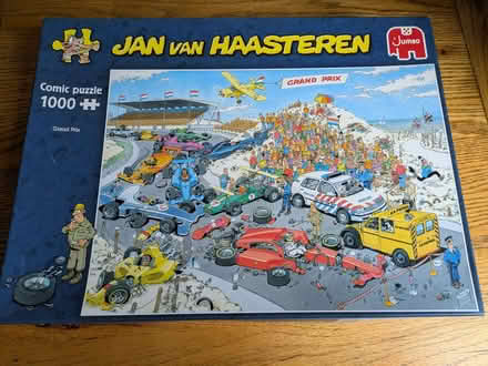 Photo of free JIGSAW 1000 pieces (unopened) (Parkwood Rainham ME8) #1