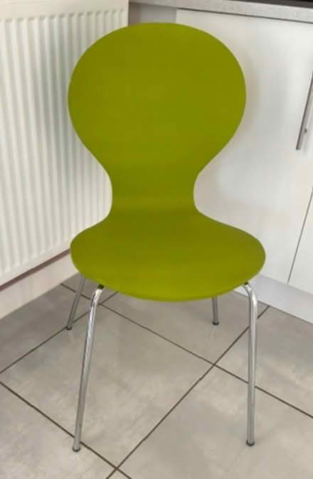 Photo of free 4 Kitchen/ dining chairs as a set ( ⁂ 1 item) (Silverdale ST5) #1