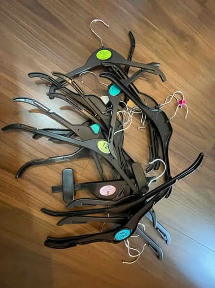 Photo of free Small hangers (L171AX) #1