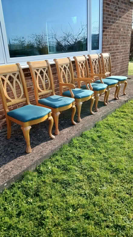 Photo of free Dining room chairs (Fownhope HR1) #1