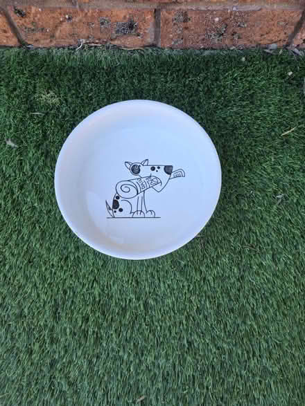 Photo of free Maxwell and Williams Pet Bowl (Castle Hill) #1