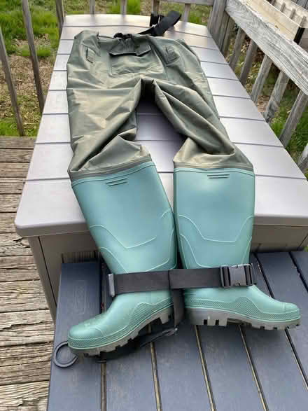 Photo of free Women’s Waders (819 Stella Avenue, Croydon) #2
