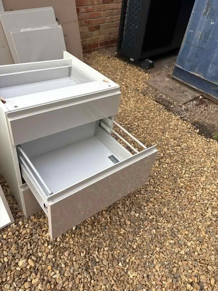 Photo of free Howdens Kirchen (Hurst RG10) #2