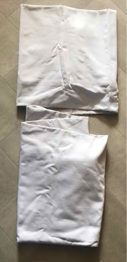 Photo of free 2 pairs fitted single bed sheets (Abbey Wood SE2) #4