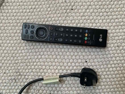 Photo of free lg tv (Near Thornhill square N1) #4