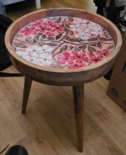 Photo of free Small decorative table (Cm15 8px) #1