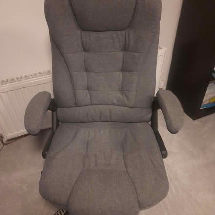 Photo of free Grey gaming/office chair (Wigston LE18) #2