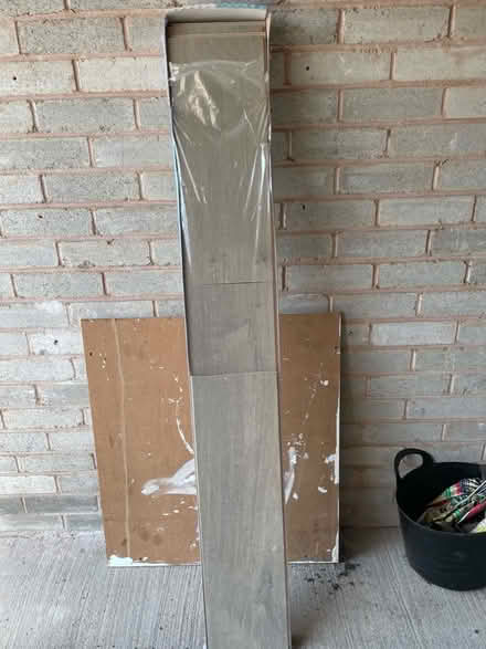 Photo of free Laminate flooring (Chesterfield S40) #1