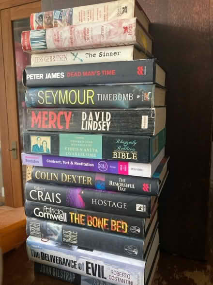 Photo of free Books (mostly thrillers) (CV6 - Courthouse Green) #3