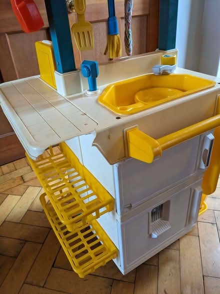 Photo of free Fisher Price Toy Kitchen (Quernmore LA2) #4