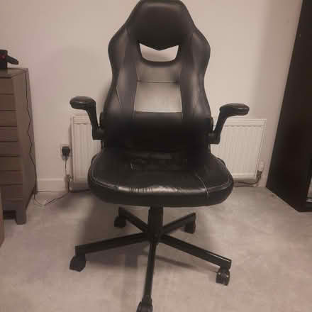 Photo of free Gaming/Office Chair (Le182rs) #1
