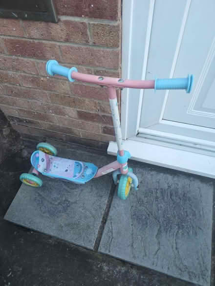 Photo of free Peppa pig scooter (Beechdale NG8) #1