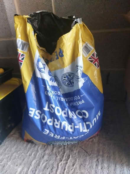 Photo of free Peat free multipurpose compost (Wrose BD2) #1