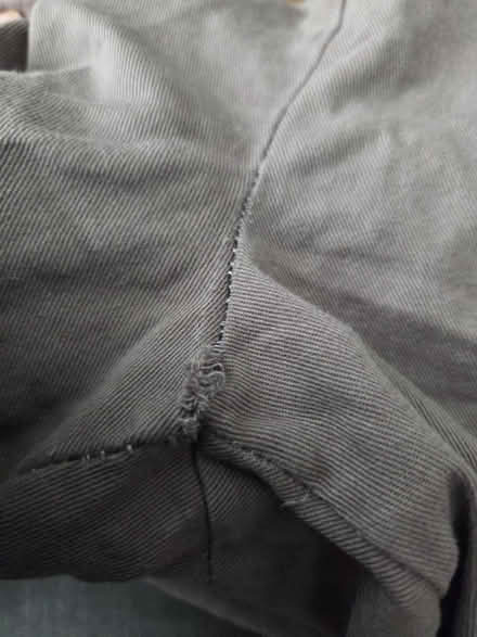 Photo of free Men's size S Boohoo cargo pants (Reading RG30) #3