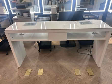 Photo of free Manicure table (SW1 Belgravia) #2