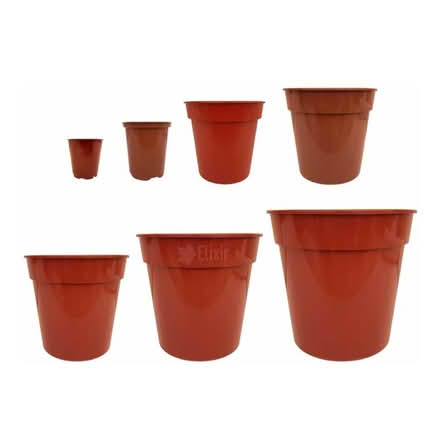 Photo of Plastic plant pots (DE21) #1