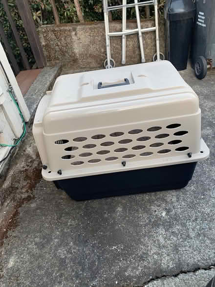 Photo of free Medium dog crate/carrier (San Anselmo near Andronico’s) #2