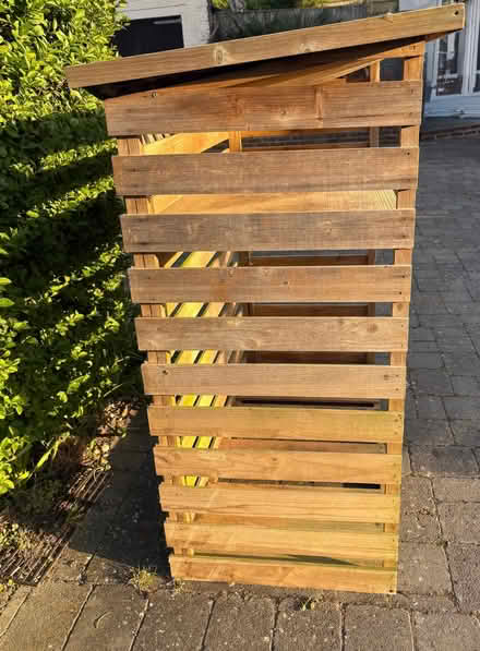 Photo of free Wooden Log Store & Pallet (Eastbourne BN23) #2