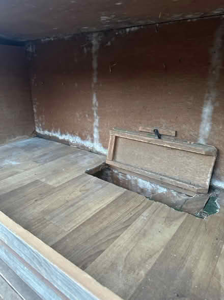 Photo of free Double rabbit hutch & run (Kidderminster DY10) #4