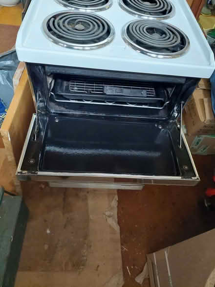 Photo of free Tricity President Freestanding Electric Double Oven (Top Amersham HP6) #3