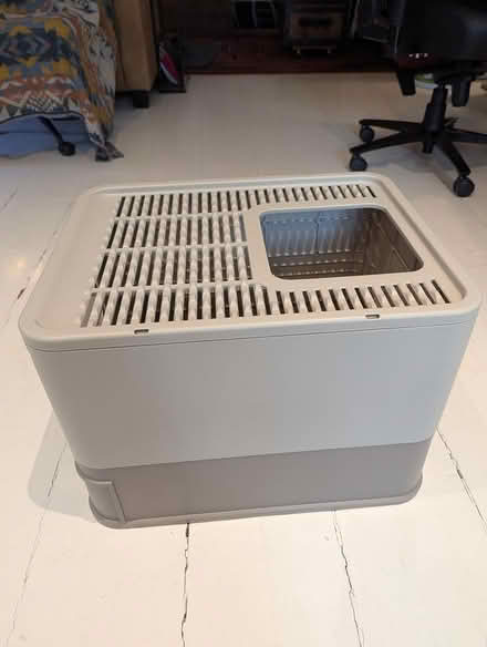 Photo of free Cat Litter Tray Hooded (SE3) #4