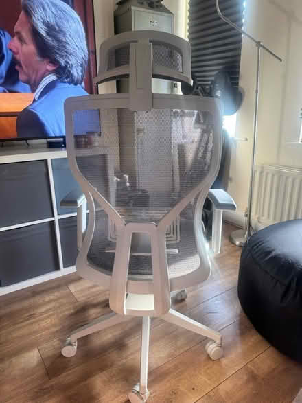 Photo of free Vinsetto Ergonomic Office Chair (Home E5) #3