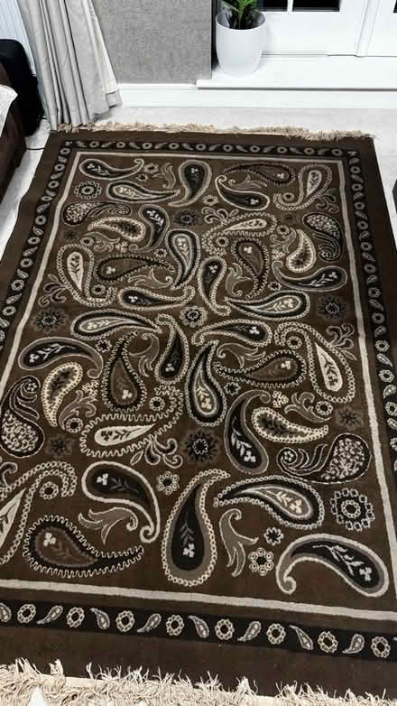 Photo of free Rug (Chipping Barnet EN5) #1