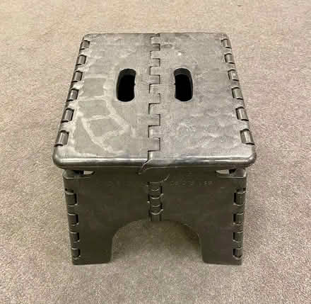 Photo of free Step stool (Downtown) #1