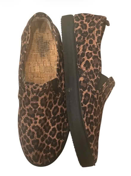 Photo of free DNA Sustainable Woman’s Sneakers (Brooklyn Storage) #1