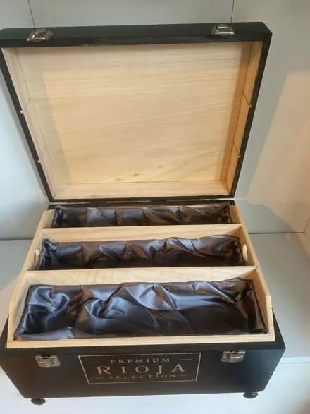Photo of free Wine box (Hampton TW12) #3