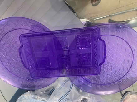 Photo of free Purple serving trays and two scoops (10025) #1